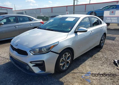 2021 Kia Forte Lxs z USA, uszkodzony, nr VIN 3KPF24ADXME330593